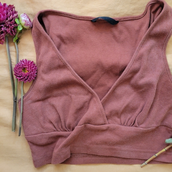 Rust Sleeveless Top - Picture 2 of 4